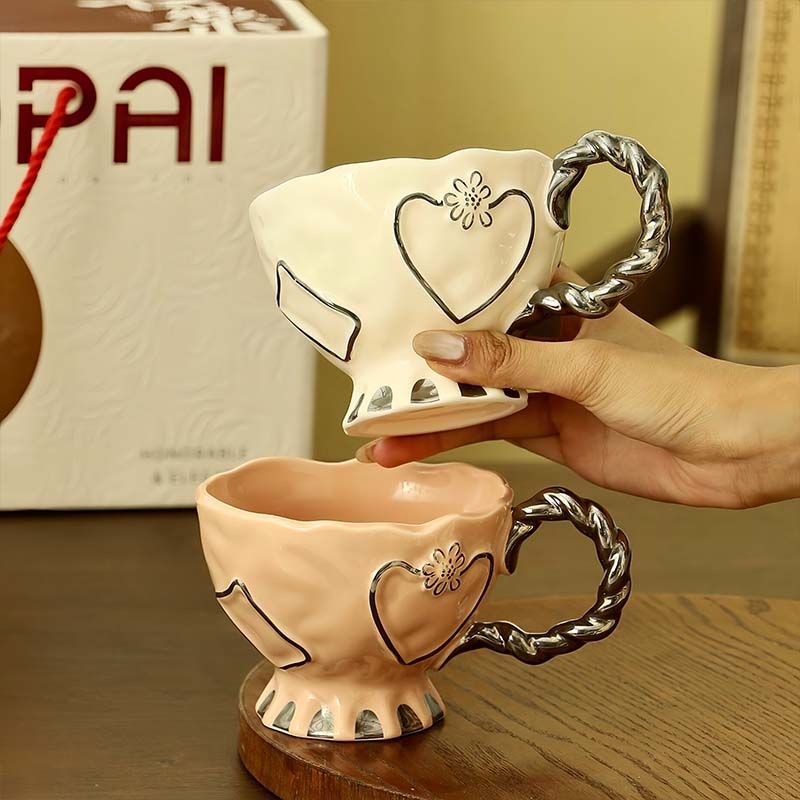 Ensemble de tasses en céramique exquises